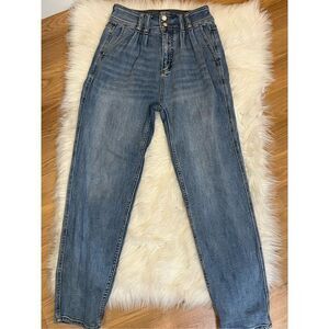 Anthropologie Pilcro Pleated High Rise Tapered Mom Jean 25